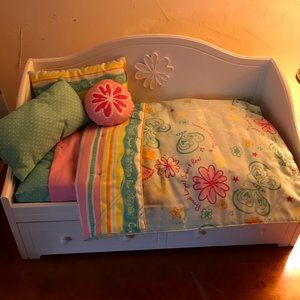 American Girl Doll Dreamy Daybed